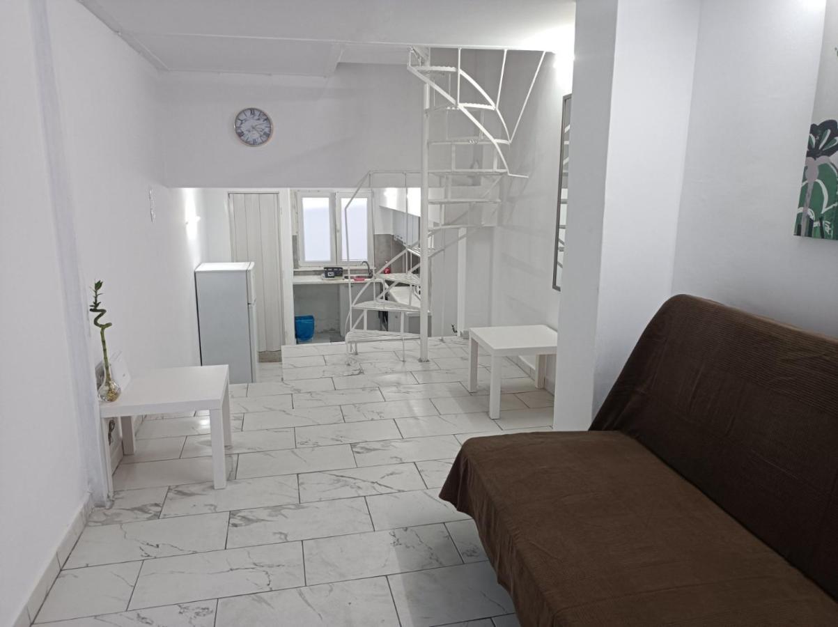 Apartment Dipla Aten Exteriör bild
