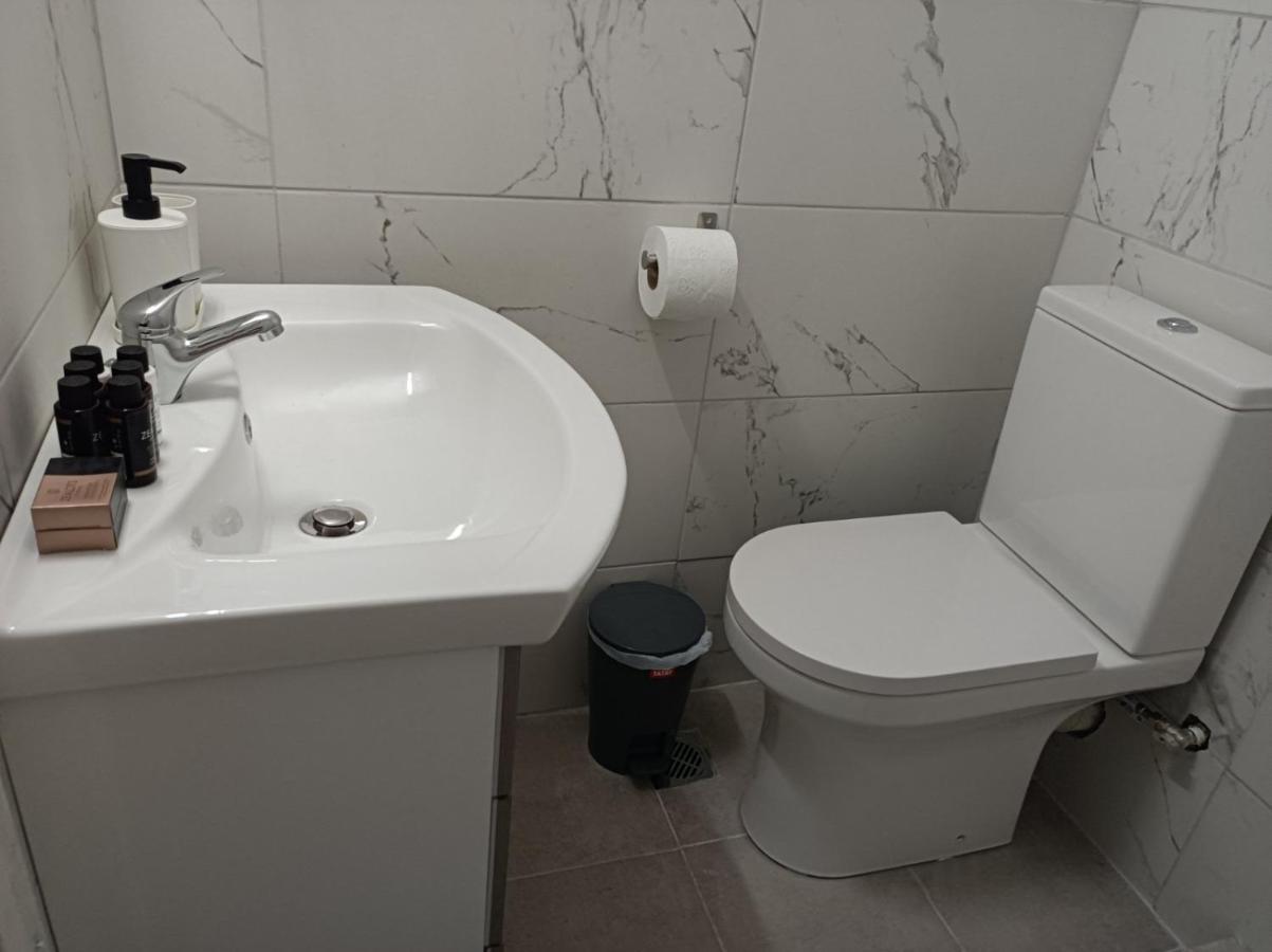 Apartment Dipla Aten Exteriör bild
